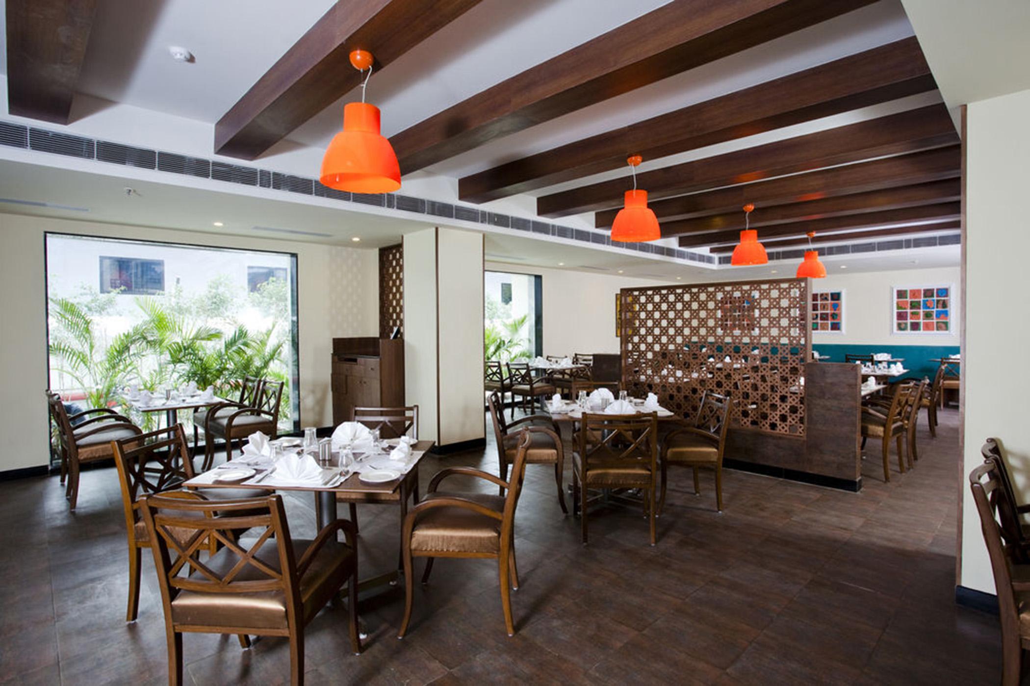 Lemon Tree Hotel, Indore Exterior photo