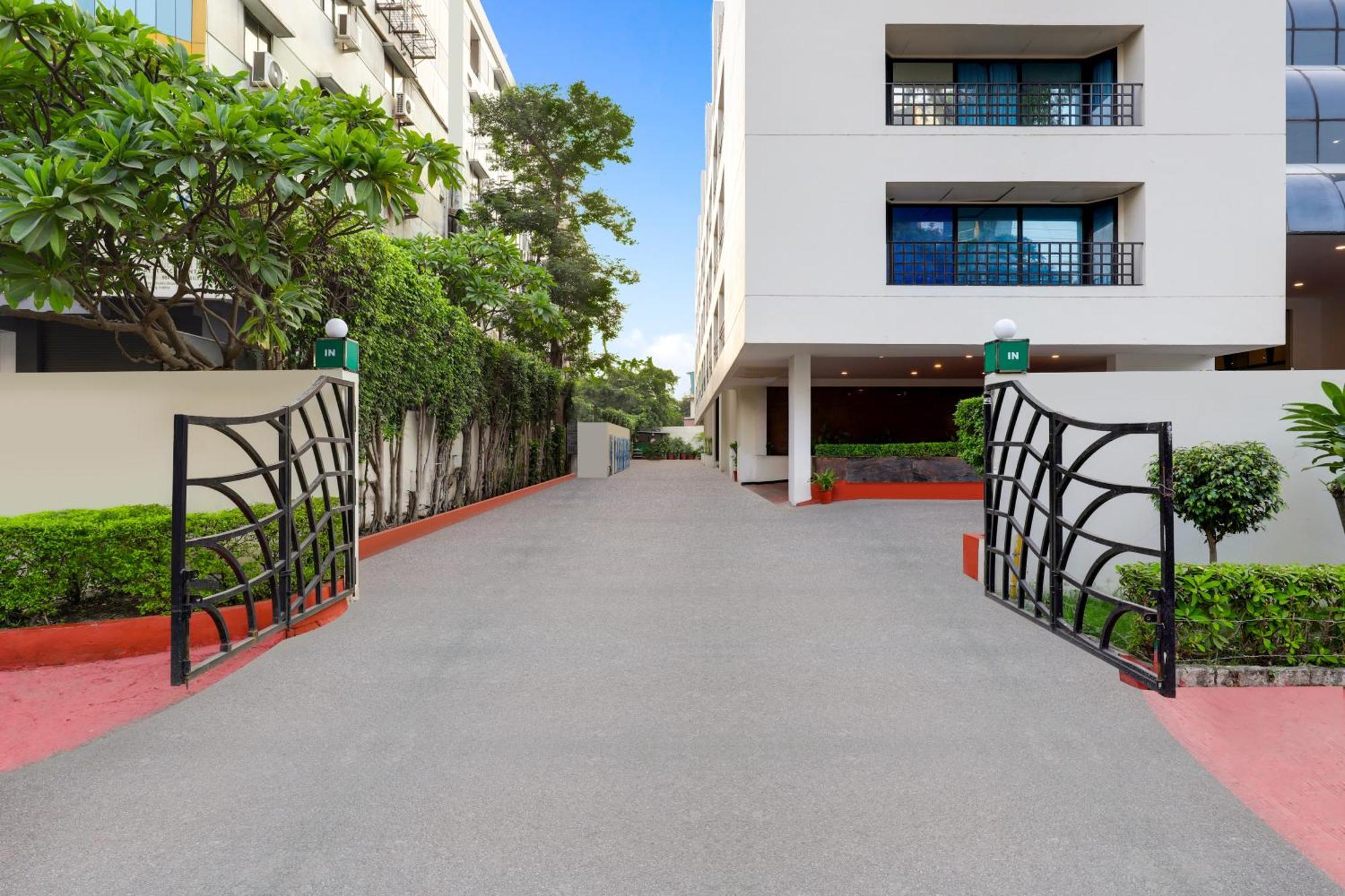 Lemon Tree Hotel, Indore Exterior photo