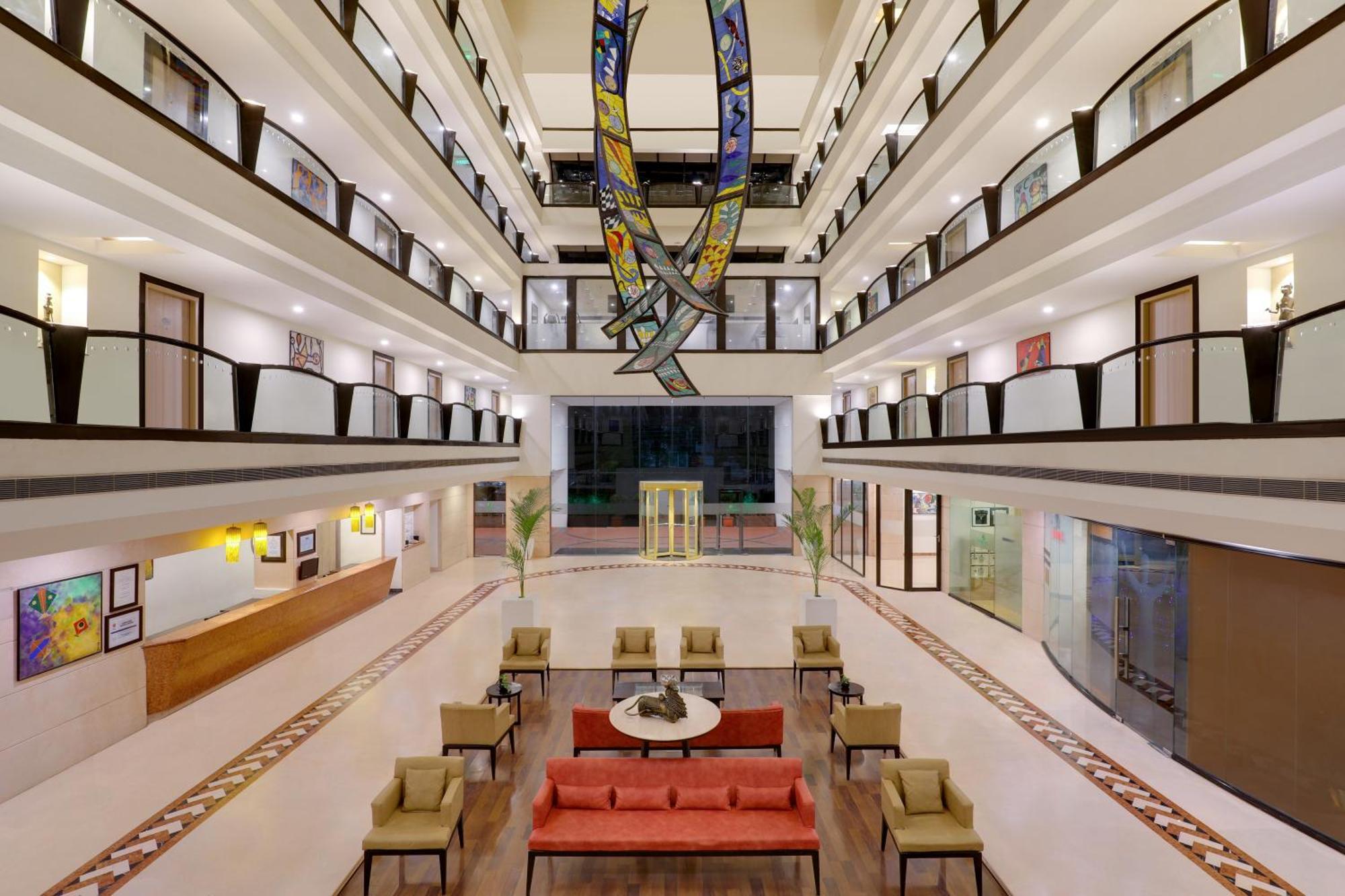 Lemon Tree Hotel, Indore Exterior photo