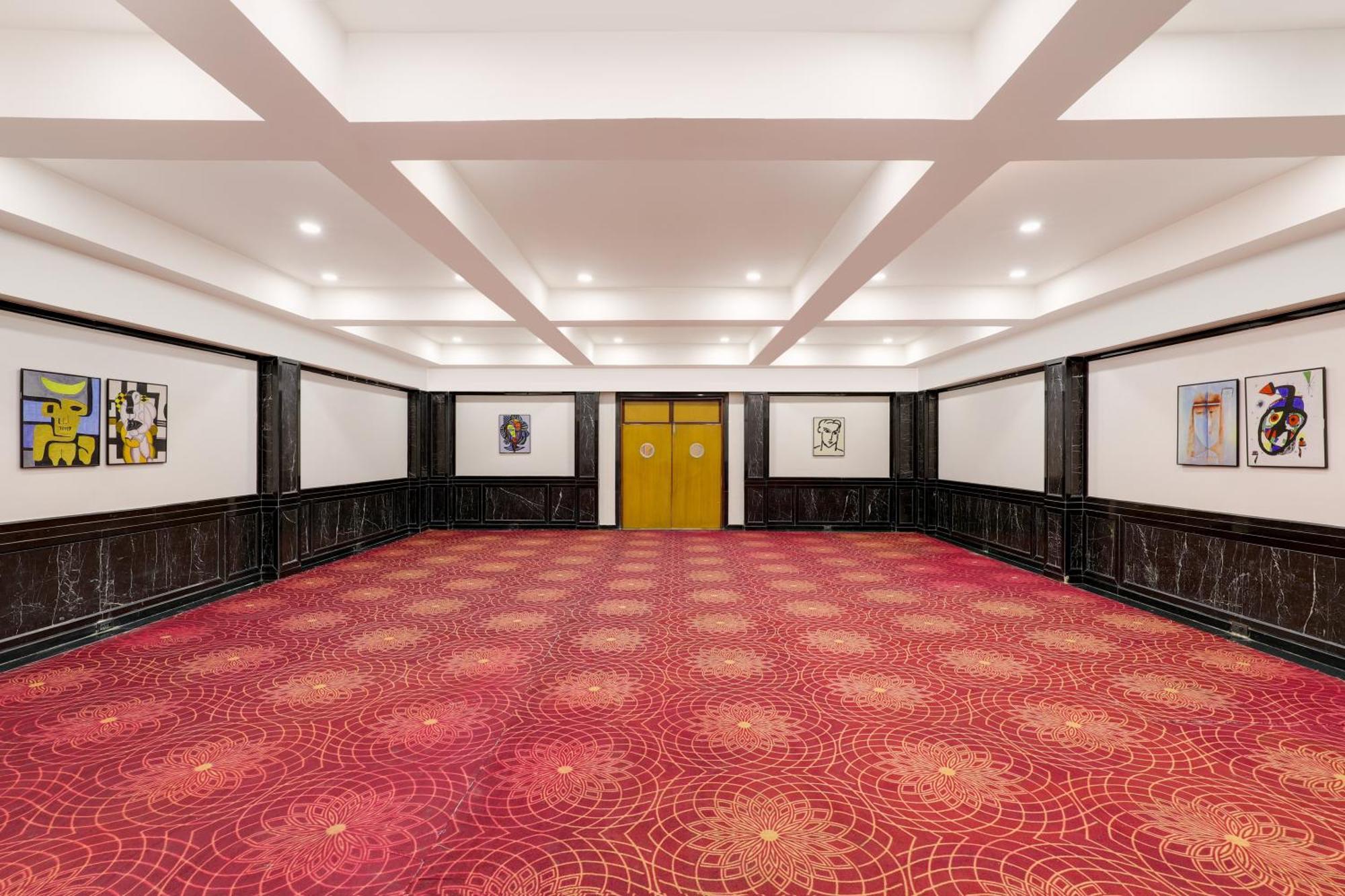 Lemon Tree Hotel, Indore Exterior photo