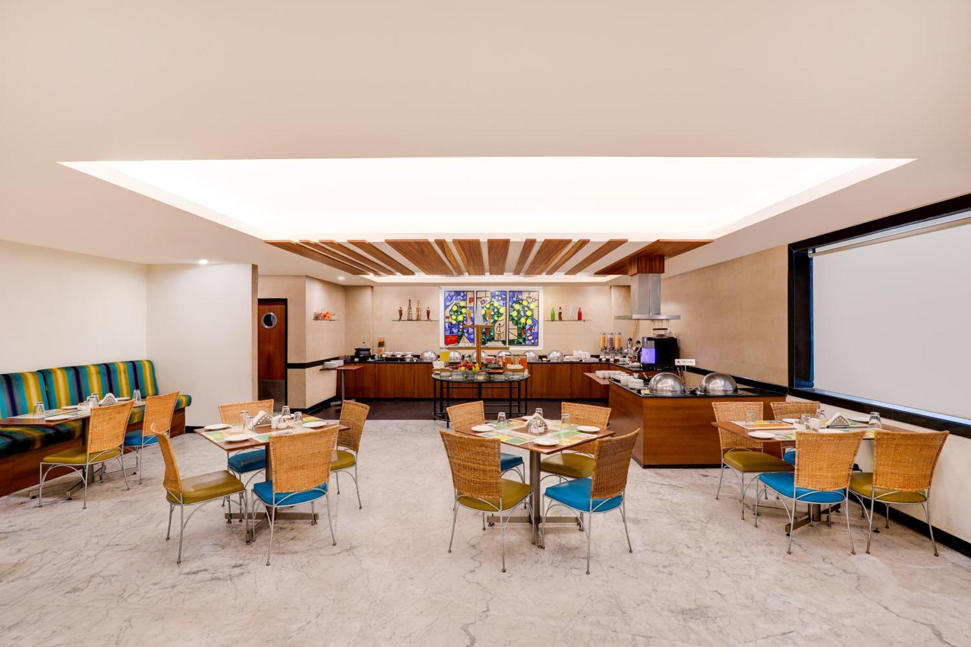 Lemon Tree Hotel, Indore Exterior photo
